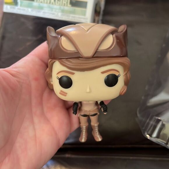 Funko Pop x DC Comics Bombshells 223 HAWKGIRL - Picture 5 of 5